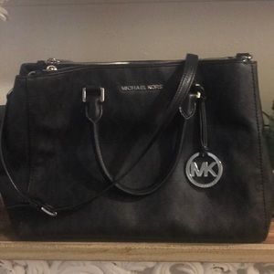 Black Michael Kors satchel